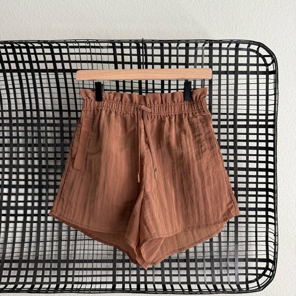 Varley Pants - Varley Harmon high rise shorts